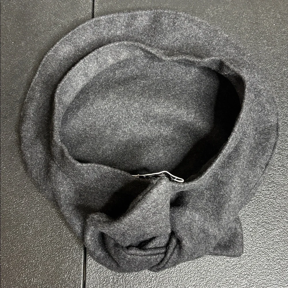 Vintage Gille Francois Paris Wool Chic Heathered Black Beret Hat